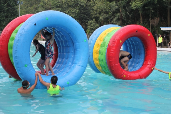 水中漫步