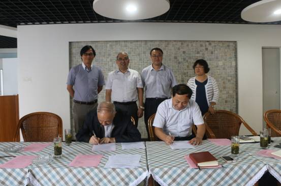 双方签署战略合作协议 双方签署战略合作协议