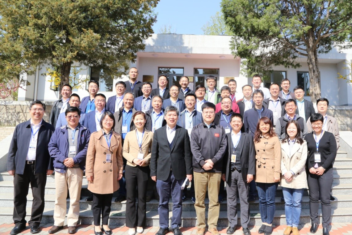 出席领导和全体学员合影新闻稿用