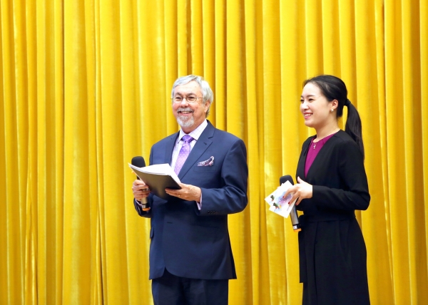 约翰·魏姆斯先生分享自己35年钢琴教育心得