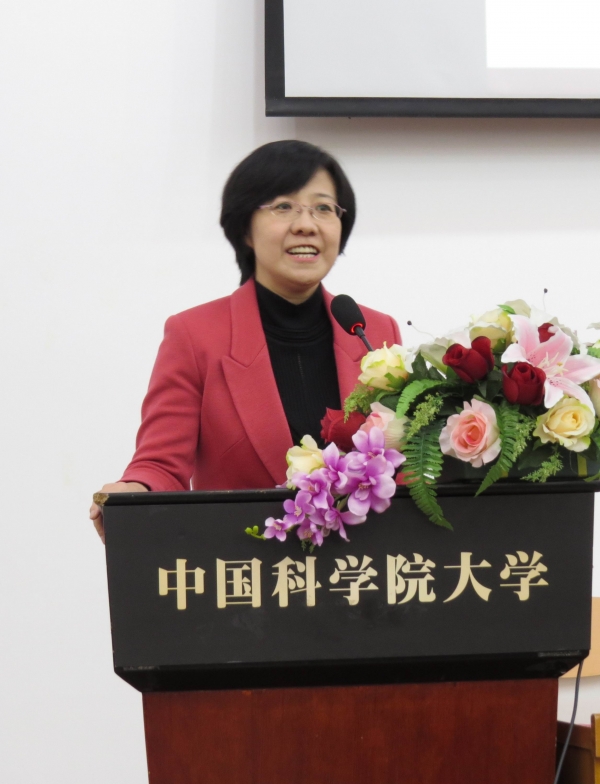大唐大学校长贾晶女士